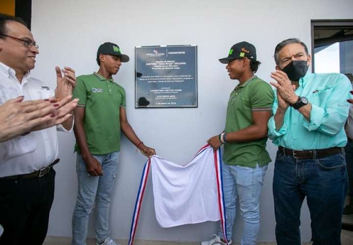Acto de inauguración del Estadio Justino Salinas de La Chorrera. Foto: Presidencia de la República 