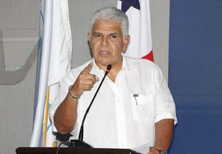 José Raúl Mulino, vicepresidente de Ricardo Martinelli 