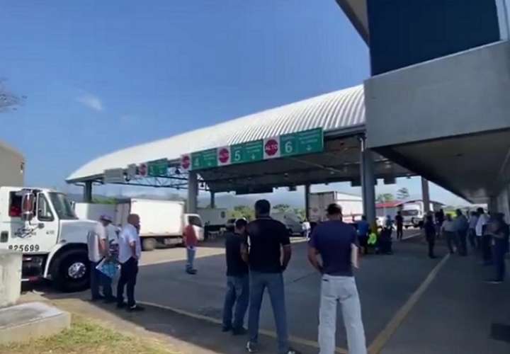 La huelga de funcionarios de APA mantiene paralizados los puertos y el aeropuerto de carga de Tocumen.
