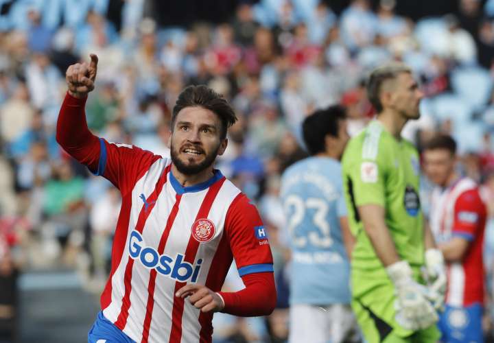 El delantero del Girona Portu celebra su gol. /Foto: EFE