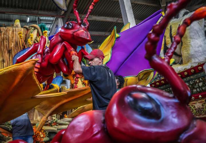 Brasil hierve a días de Carnaval 
