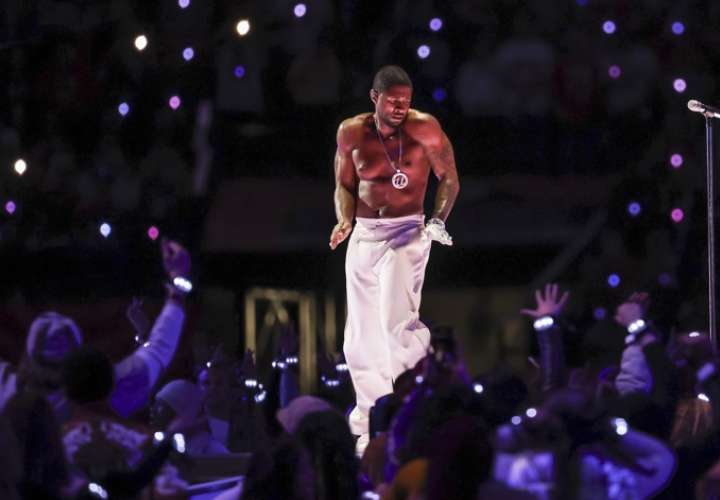 ¡Fue una bazofia! Show de Usher en el Super Bowl dio lástima y rabia
