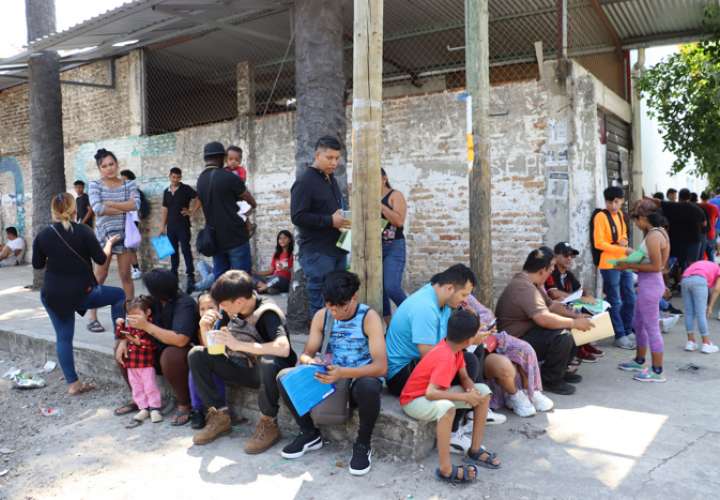 Migrantes en un albergue en Tapachula (México). EFE / Archivo