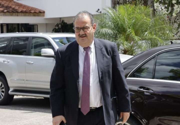 El abogado Carlos Carrillo. Foto: Víctor Arosemena