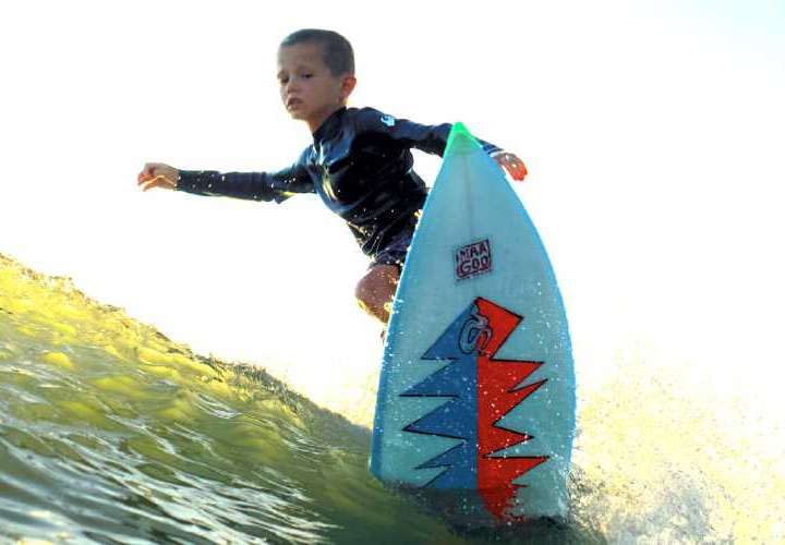Primer torneo de surf 2024 en Santa Catalina