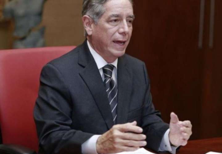 Eloy Alfaro: inhabilitar a Mulino sería robo descarado de elecciones
