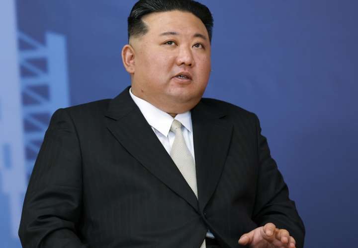 Kim Jong-un muestra su poder y pide prepararse para la guerra