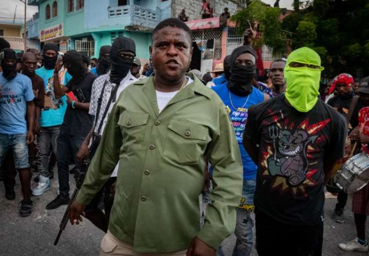 Jefe de la poderosa banda armada haitiana G9 Jimmy Cherisier, alias ´Barbecue´. EFE / Archivo