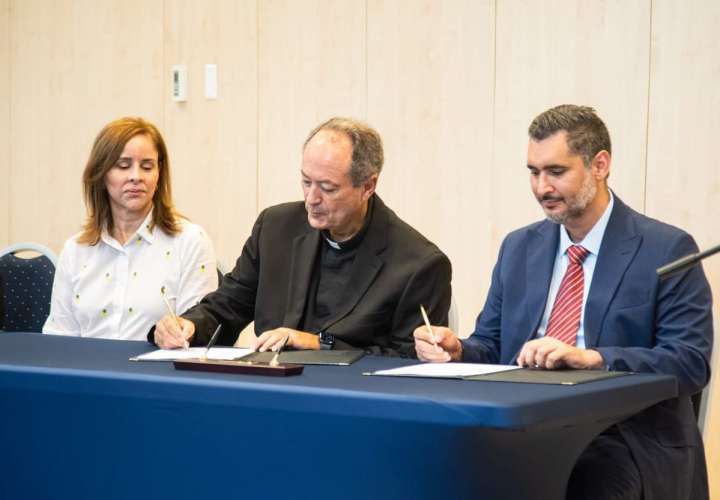 Firman convenio para futuro Instituto STEAM en Panamá