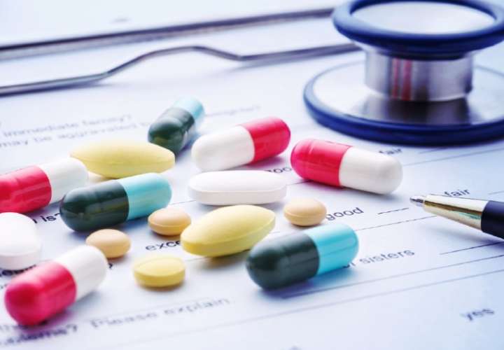 Propuestas de farmacéuticos para reglamentar la ley de medicamentos 