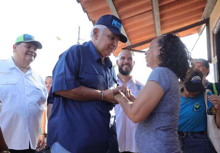 Mulino anuncia potabilizadoras en Bayano y La Arenosa