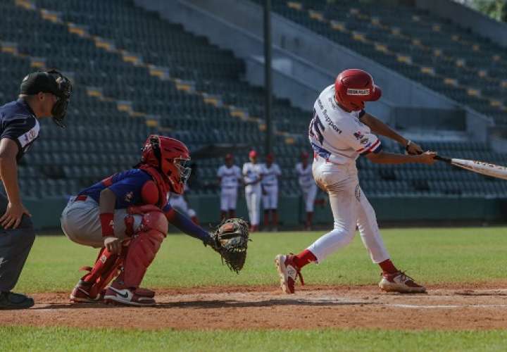 Panamá y República Dominicana disputarán uno de los cupos a la Final de la Serie del Caribe Kids. Foto: CBPC