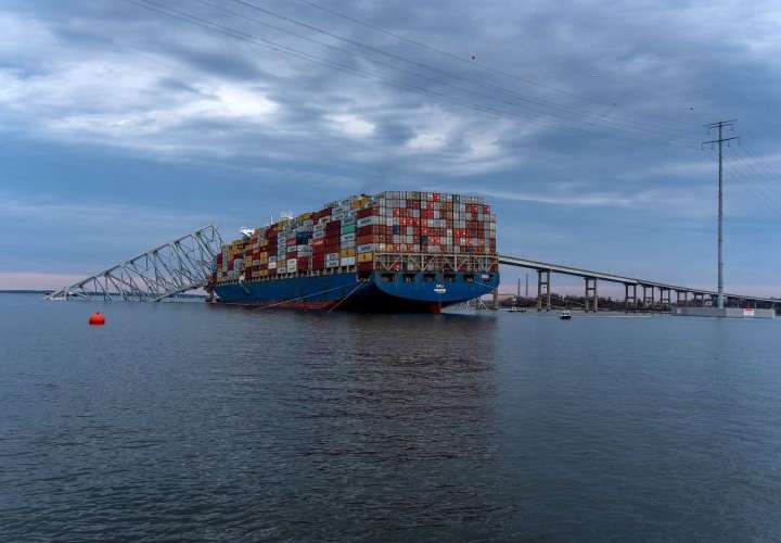 Abren canal temporal para buques en Baltimore