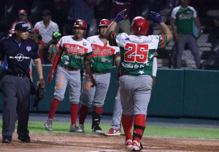 El equipo de Chiriquí clasificó en el primer lugar de la Serie de ocho Equipos del Campeonato Nacional de Béisbol Mayor. Foto: Fedebeis