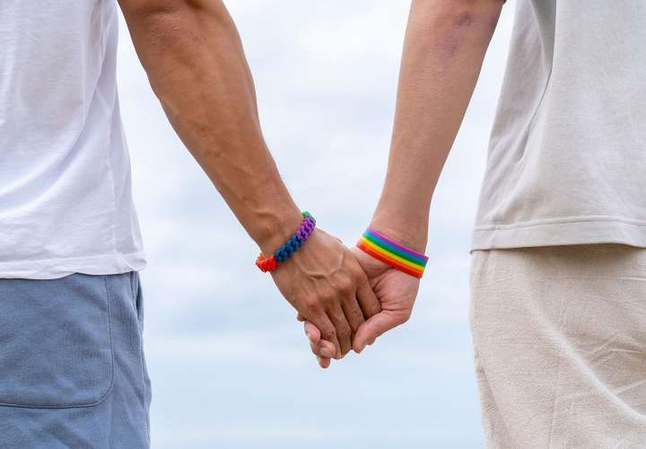 Irak aprueba ley contra relaciones gays, afeminados y cambio de sexo