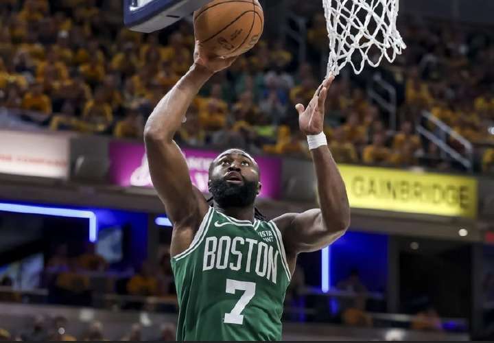 Jaylen Brown fue escogido como el Jugador Más Valioso de las Finales de la Conferencia Este. Foto: EFE