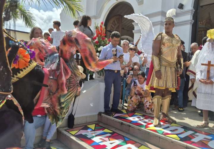 La Villa deslumbra con sus majestuosas alfombras