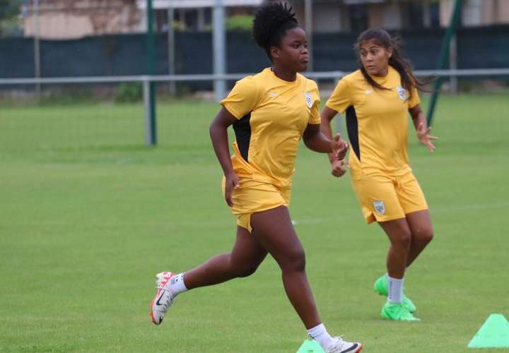 Entrenamientos de la Selección Femenina U-20 de Fútbol de Panamá. Foto: Fepafut