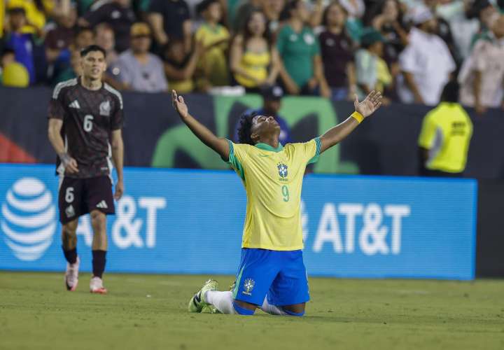 Endrick Sousa reacciona tras derrotar a México. /Foto: EFE