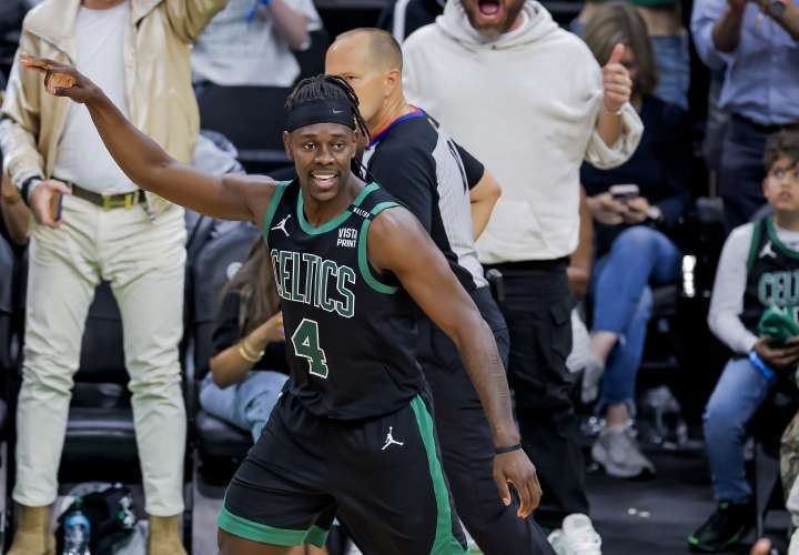 Jrue Holiday fue clave en el triunfo de los Celtics en el segundo juego de la serie. Foto: EFE