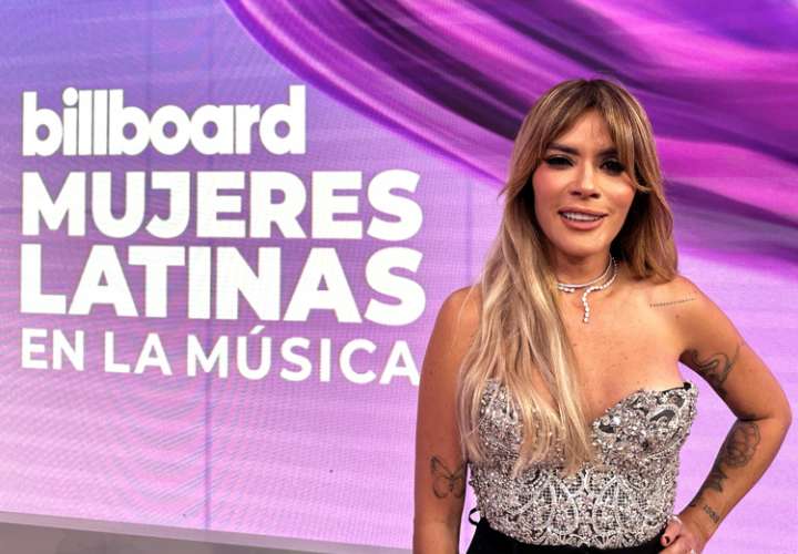 Artistas reciben premiaciones de Billboard. Karol G no asistió