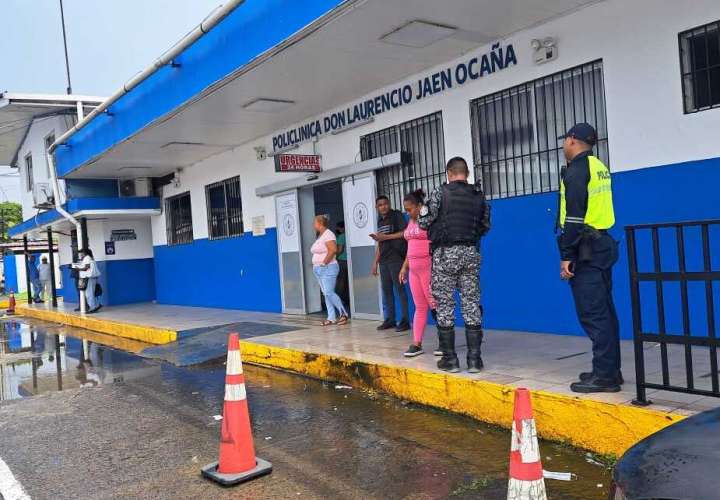 La niña fue trasladada por el conductor al cuarto de urgencia y luego huyó.