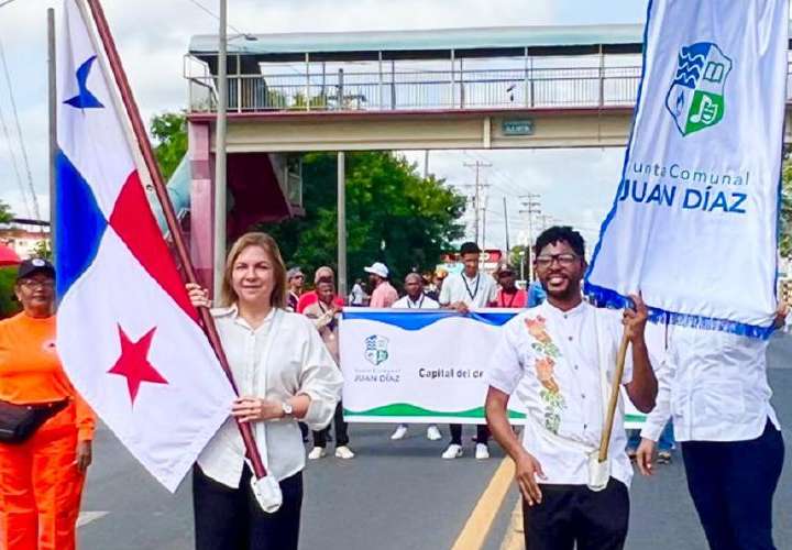 Desfile en los 111 Años de fundación de Juan Díaz