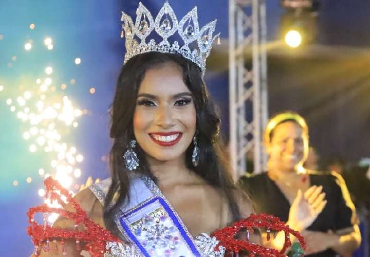 María Syres, coronada Señorita Arraiján