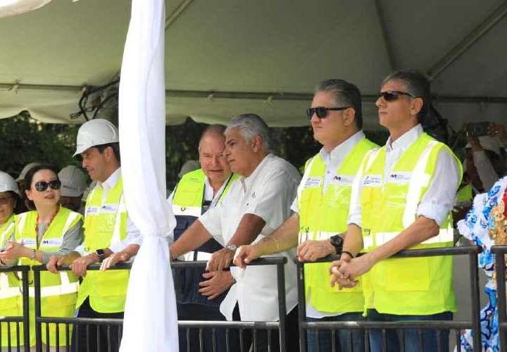 Mulino, 3er. presidente que promete terminar cuarto puente sobre el Canal