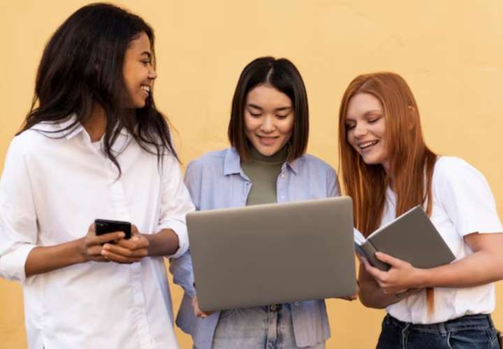 Becas en tecnología para mujeres