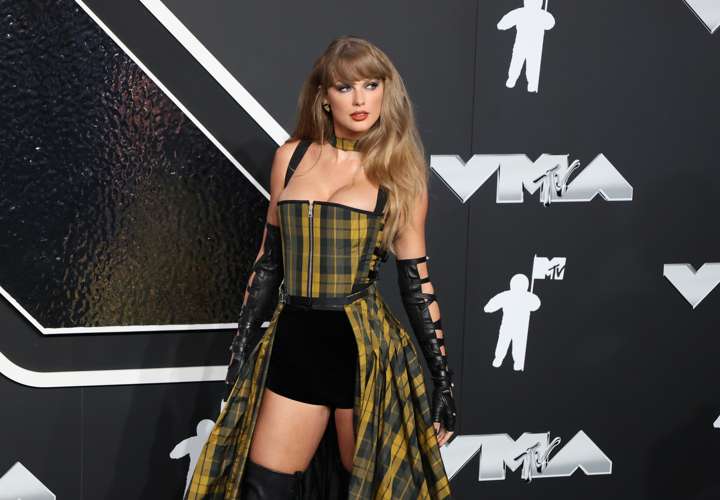 Taylor Swift reina en los MTV VMA y se lo agradece a su macho