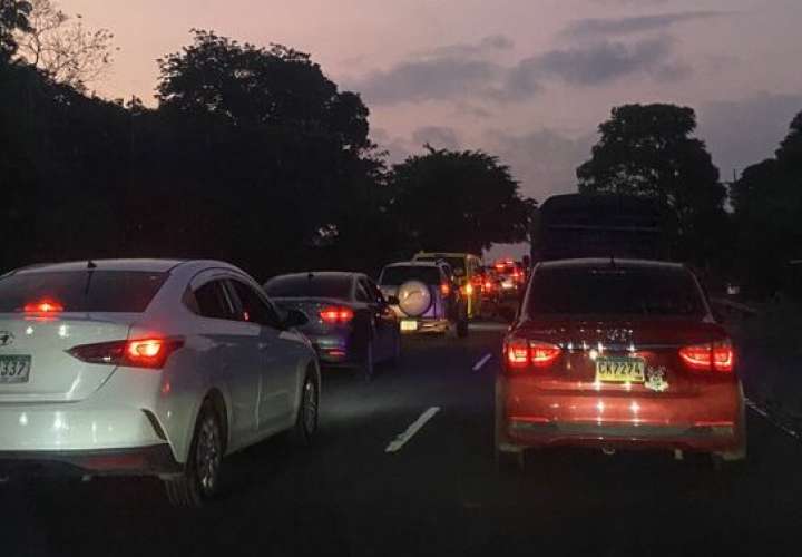 El accidente de tránsito provocó un congestionamiento vehicular.  (Foto:Ilustrativa)