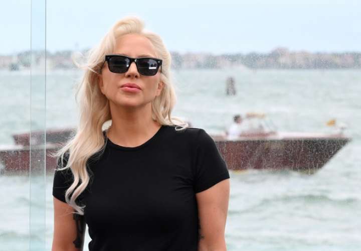 Gaga afirma que no desmintió rumor de ser hombre porque no se ofendió