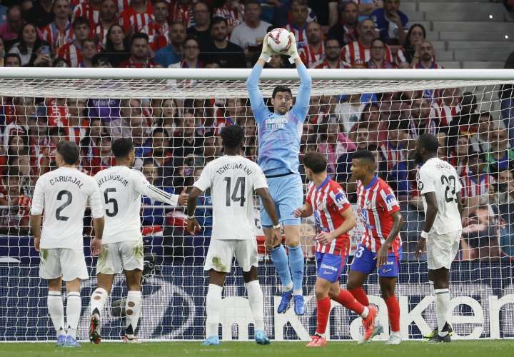 Koke lamenta que lanzaran objetos contra Thibaut Courtois