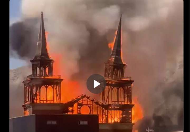 Fuego arrasa iglesia en Chile, sospechan mano criminal 