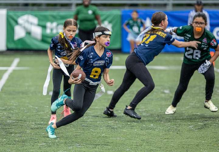 Owls lideran Micro Flag femenina de la KFL