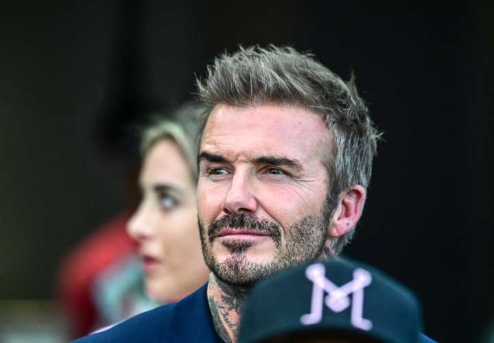 David Beckham asiste al partido de fútbol de la Major League Soccer (MLS) entre el Inter Miami CF y el St. Louis City. /EFE