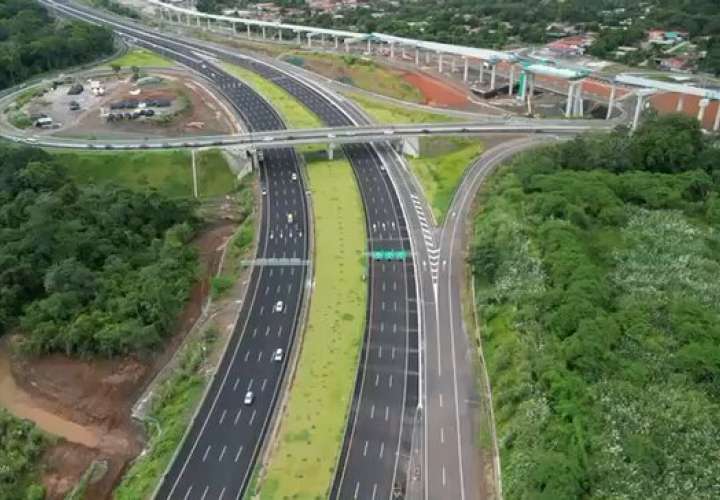 Carretera conocida como &quot;8 carriles&quot;.