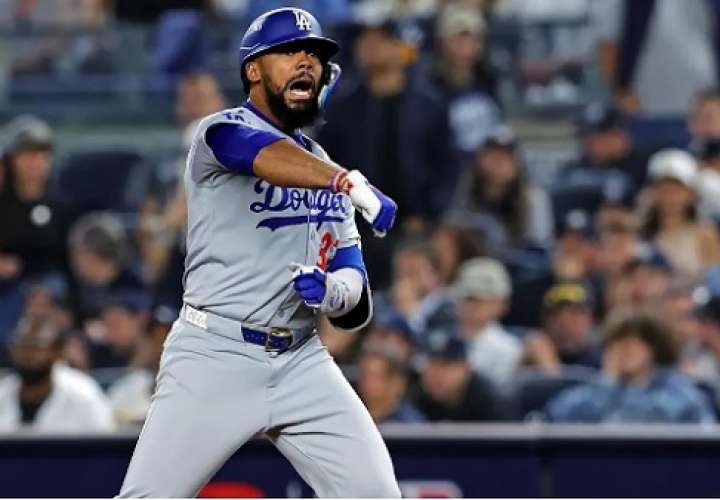 El dominicano Teoscar Hernández quedó campeón con los Dodgers de Los Angeles. Foto: EFE