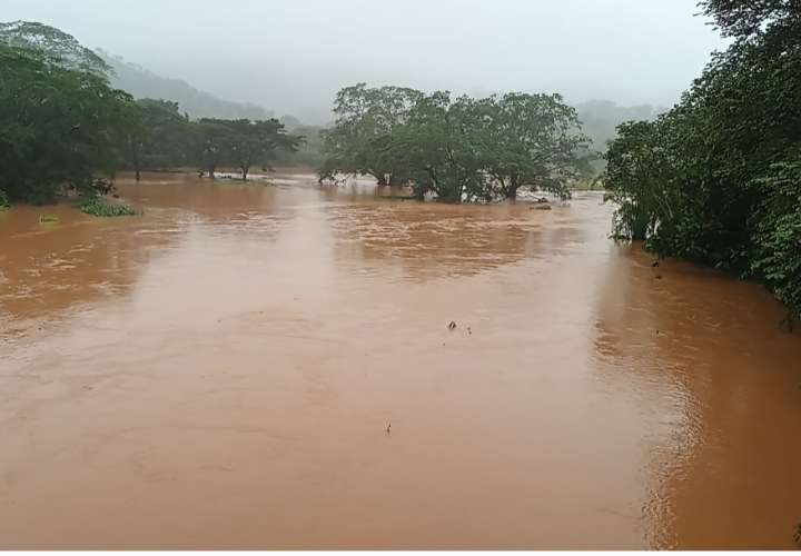 Comunidades en Mariato siguen incomunicadas tras días de lluvias