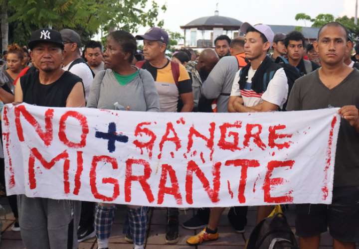 Caravana de miles de migrantes sale de México por elecciones de EEUU