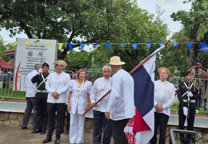 Patriotismo y fervor inundan La Villa en desfile del 10 de Noviembre