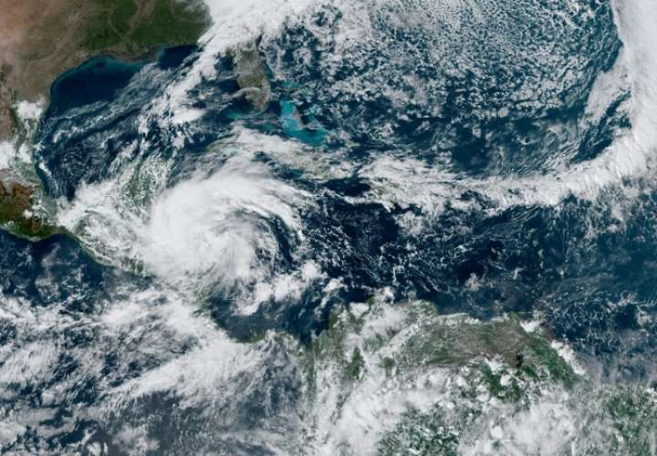 Tormenta tropical Sara agarra fuerza y amenaza costas de Centroamérica