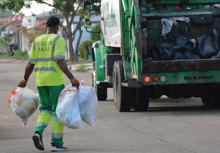 $13.2 millones más a empresas para recoger basura en la capital