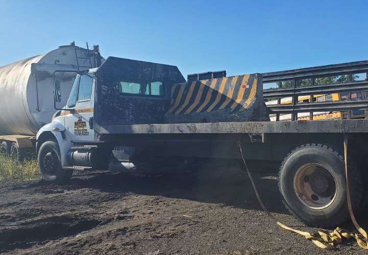 Bloquean accesos a vertederos brujos cerca de Patacón