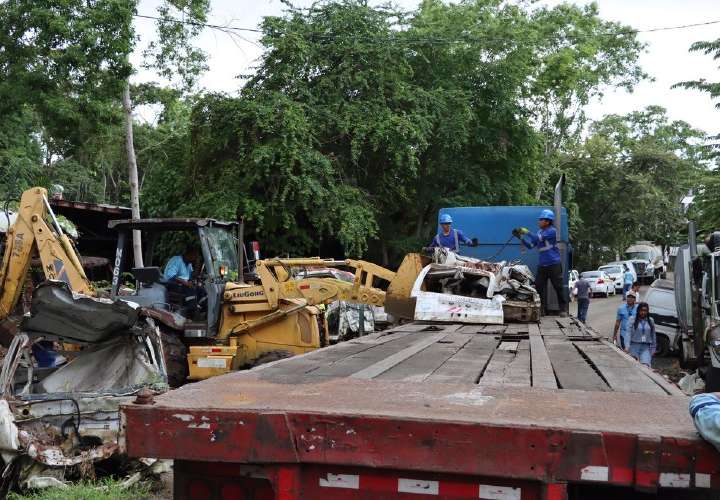 Gobierno descartará 5,900 toneladas de chatarra