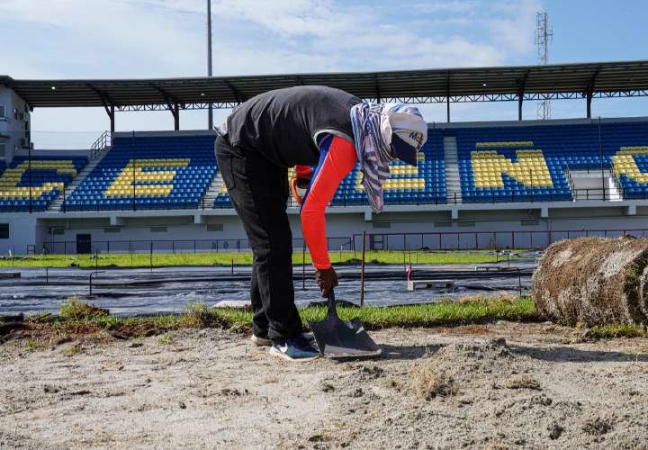 Pandeportes retoma trabajos en el estadio Rico Cedeño de Chitré