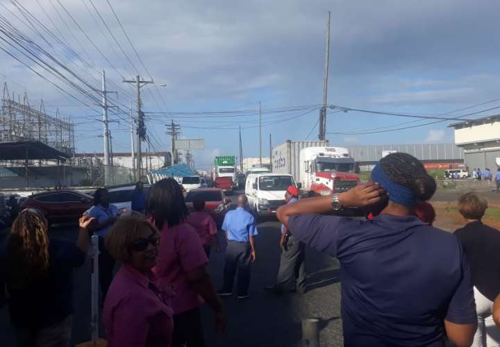  Paralizado transporte de carga en Paso Canoas por huelga de aduaneros
