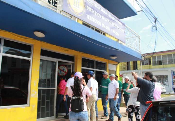 Trabajadores de Cerro Quema piden reconsideración a sus despidos