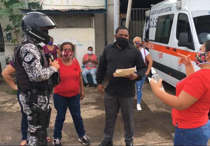 Familiares exigen conocer estado de salud de detenidos en cárcel de Santiago